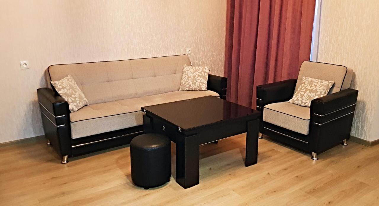 Bright And Cozy Apartment On Aghmashenebeli Avenue Tbilisi Luaran gambar