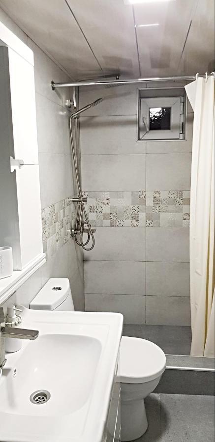 Bright And Cozy Apartment On Aghmashenebeli Avenue Tbilisi Luaran gambar