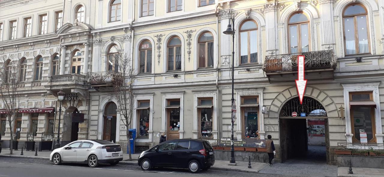 Bright And Cozy Apartment On Aghmashenebeli Avenue Tbilisi Luaran gambar